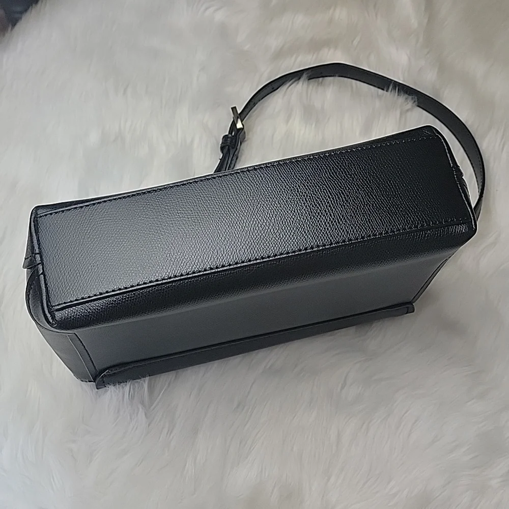 KATE SPADE Black Pebble Grain Single‎ Strap Designer Lock Closure Shoulder Bag